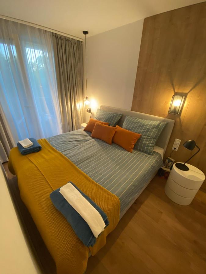 Bonnie-Premium Lelle Waterfront Private Apartment Balatonlelle Ngoại thất bức ảnh