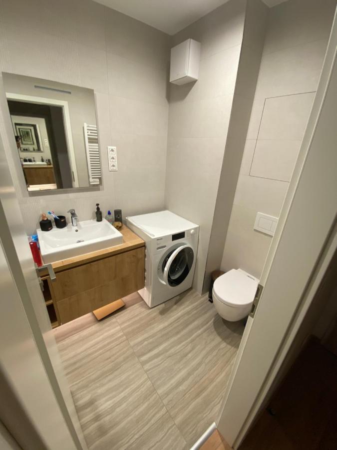 Bonnie-Premium Lelle Waterfront Private Apartment Balatonlelle Ngoại thất bức ảnh
