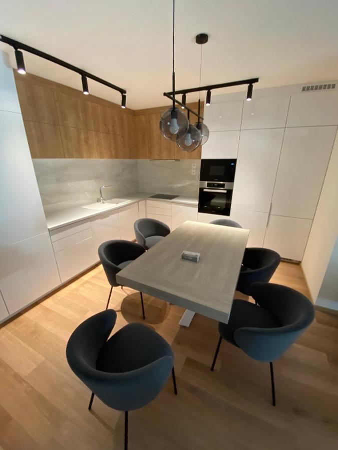 Bonnie-Premium Lelle Waterfront Private Apartment Balatonlelle Ngoại thất bức ảnh